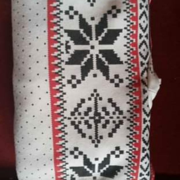 Snowflake Sweatshirt - Picture 4 of 4